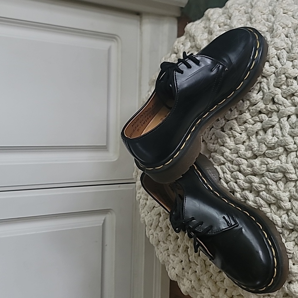 Kids Dr. Martens in Mint Condition